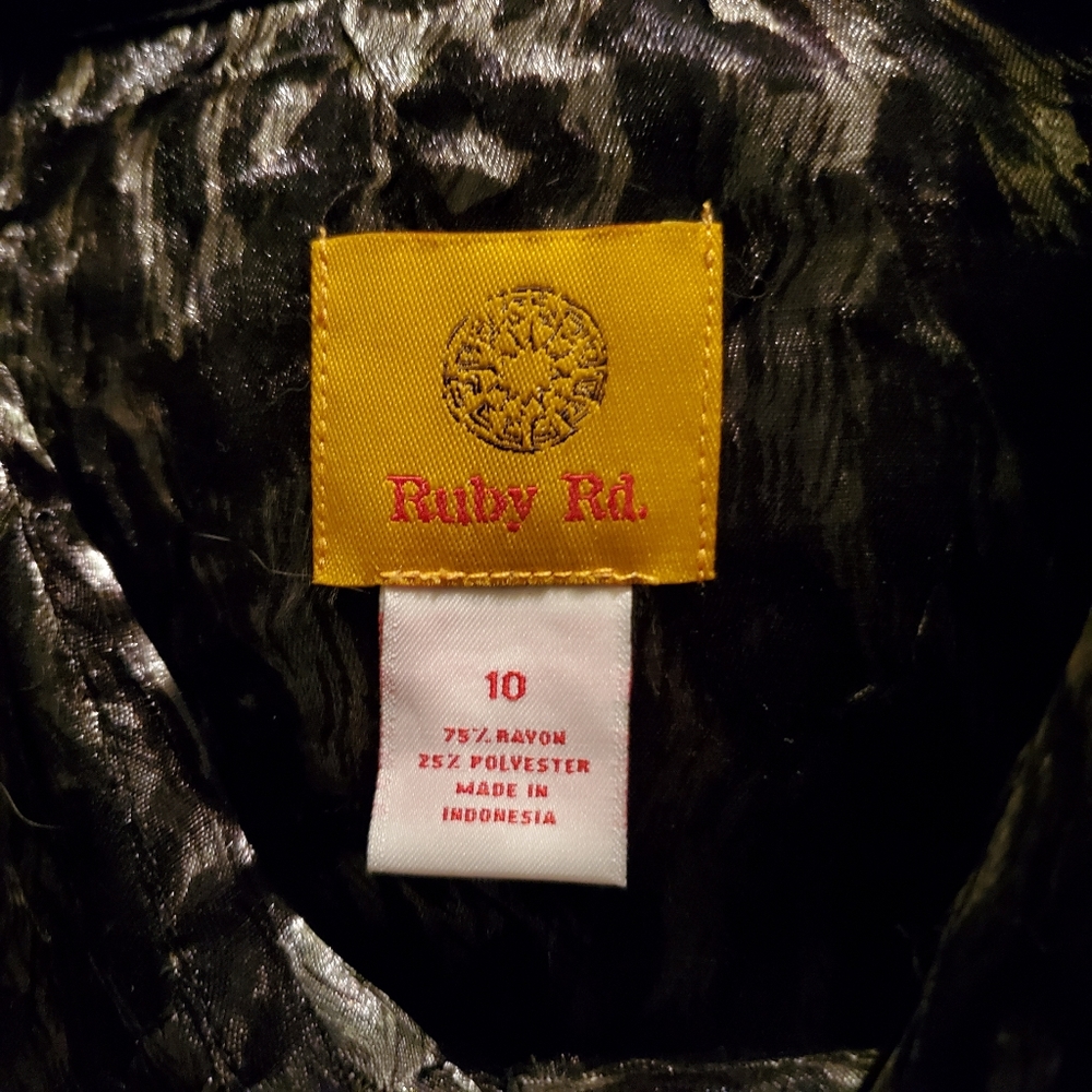 Ruby Rd Black & Silver Patterned Top - image 3